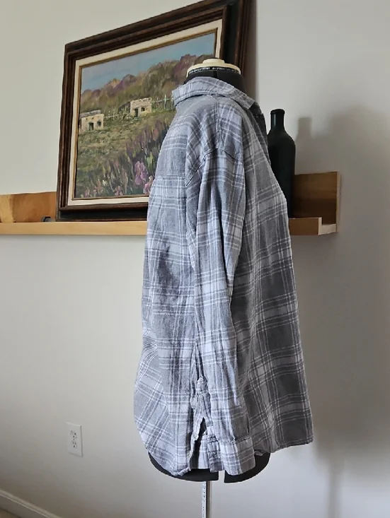 Old Navy Gray Plaid Button-Down Shirt - Picture 3 of 6